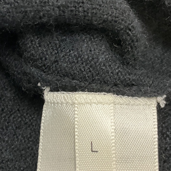 THE ROW BLACK THREE QUARTER SLEEVED CASHMERE AND SILK KNIT SWEATER - Picture 5 of 5